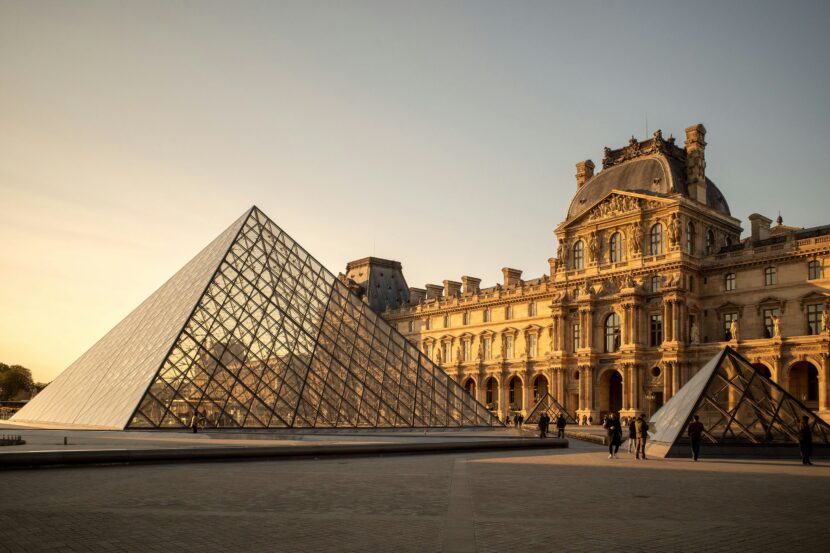 10 Best Hotels Near the Louvre Museum You Will Love