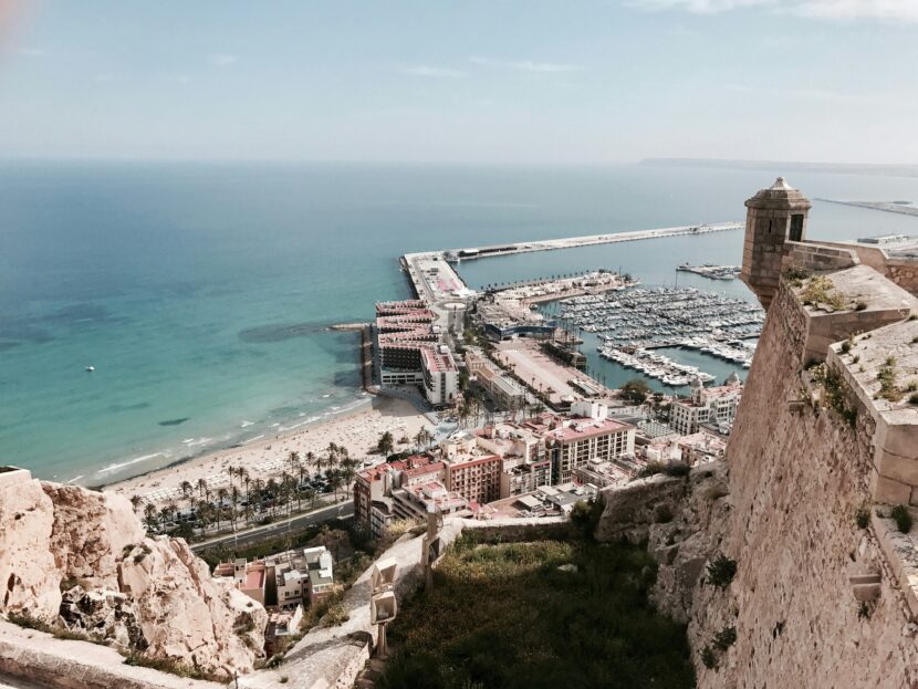 Spain: How To Book the Best Local Tour Guides in Spain for 2026