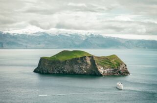 Greece: Hire the Best Island-Hopping and History Guides in Greece Online