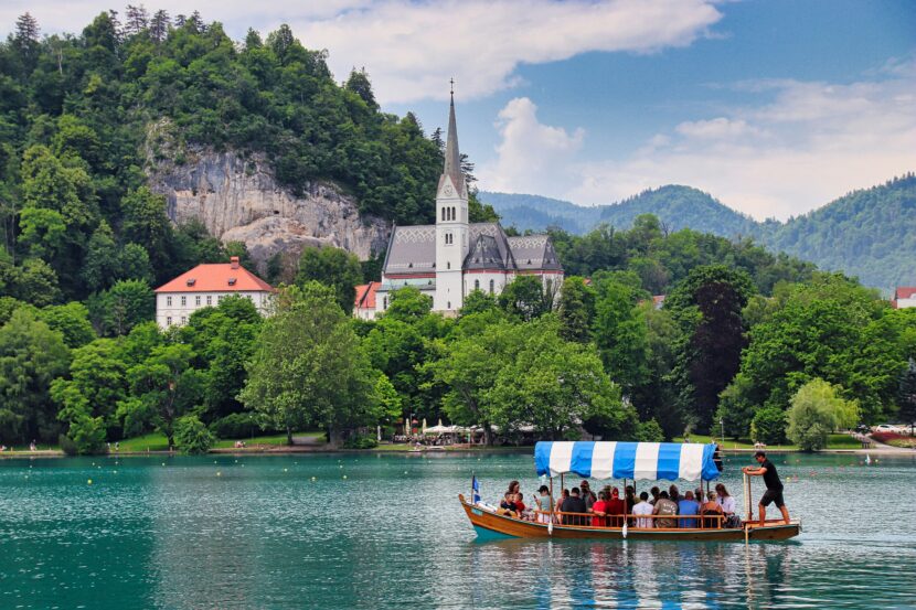 Slovenia: How To Book Private Lake Bled and Cave Tour Guides in Slovenia